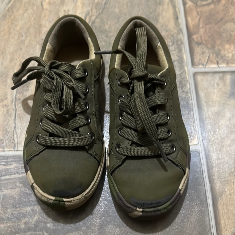 Fun camo shoes